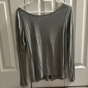 Grey longsleeve shirt with open back from Forever 21